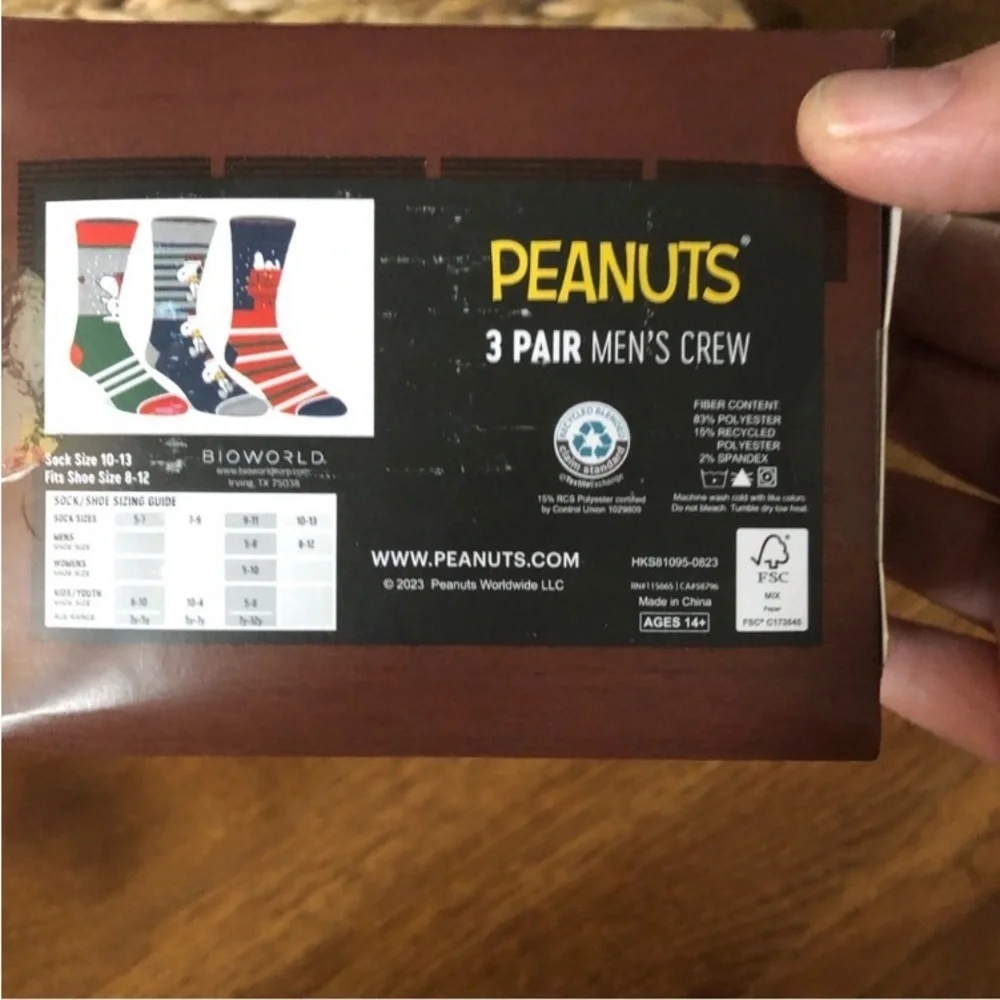 Peanuts: Snoopy 3 pair men’s crew socks Winter gift set